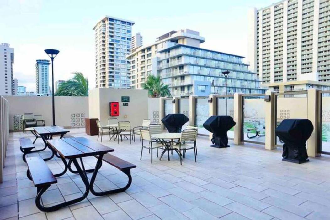 شقة 1508- Heart Of Waikiki With Kitchen-Free Parking-King Bed-Corner Unit هونولولو المظهر الخارجي الصورة