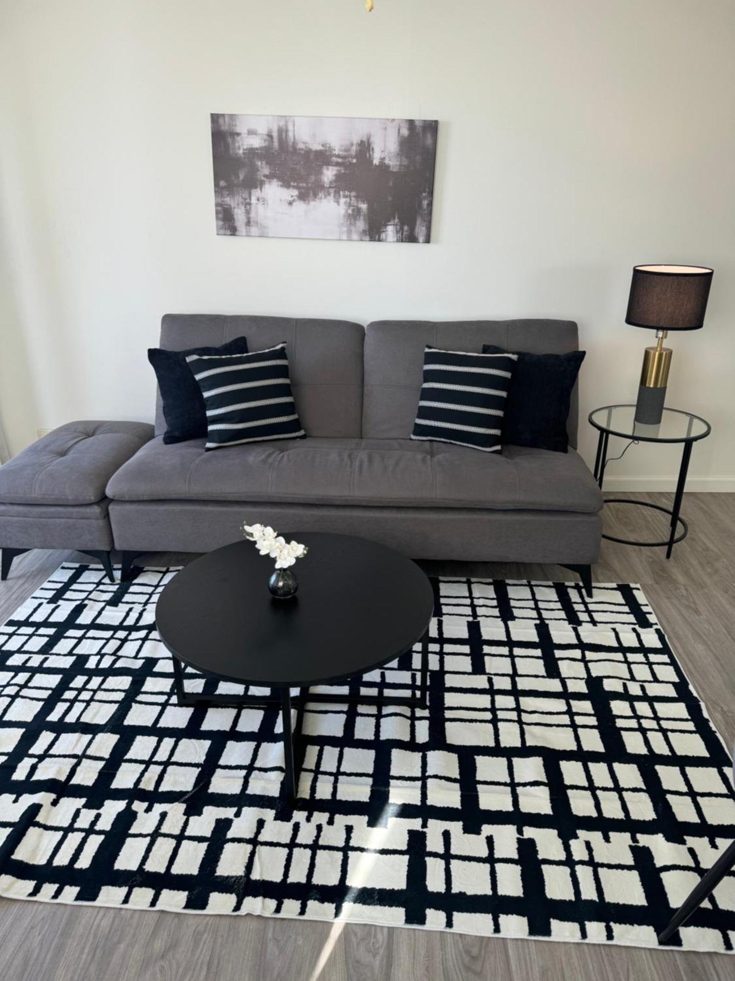 شقة 1508- Heart Of Waikiki With Kitchen-Free Parking-King Bed-Corner Unit هونولولو المظهر الخارجي الصورة